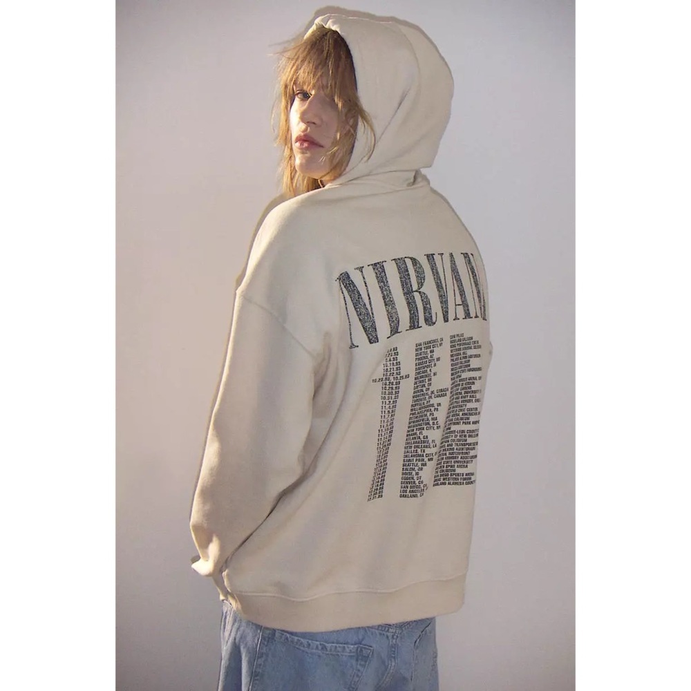 ❤️ NWOT! H&M Nirvana 1993 In Utero Tour Licensed Hoodie